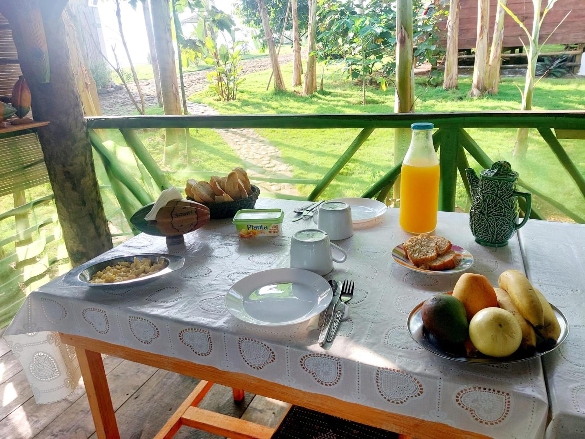GENTE D'AQUI Ngê D'ai êê Sao Tome Exterior foto